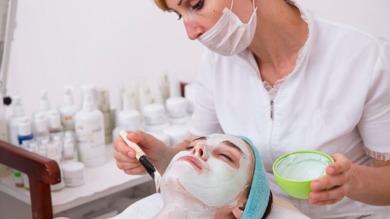 Chemical Exfoliant vs Physical